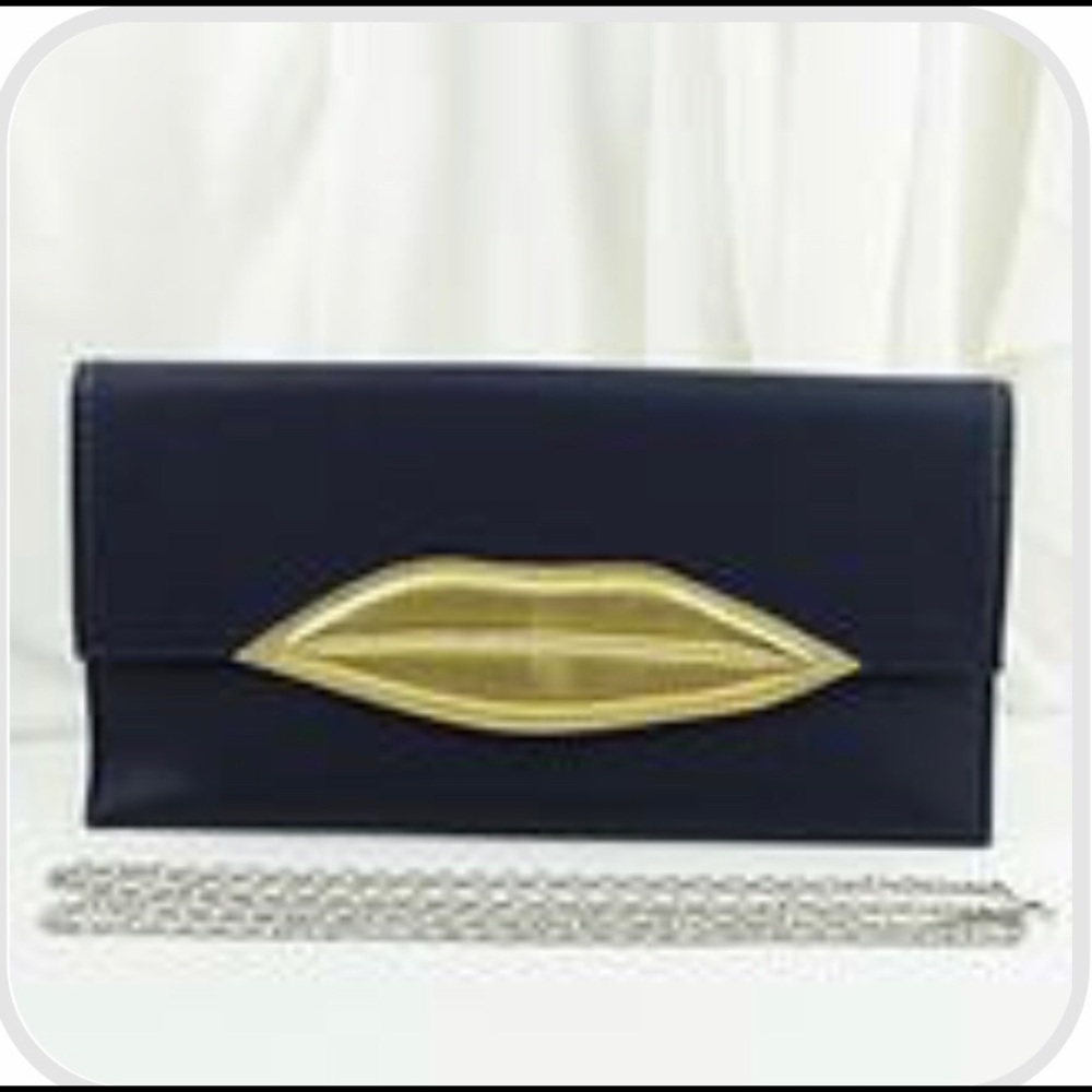 💥CLEARANCE💥Navy/Gold Lip Clutch with Strap